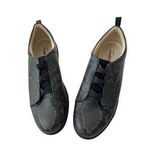 Trotters Avrille Black Leather Slip On Sneakers Comfort Womens 8M